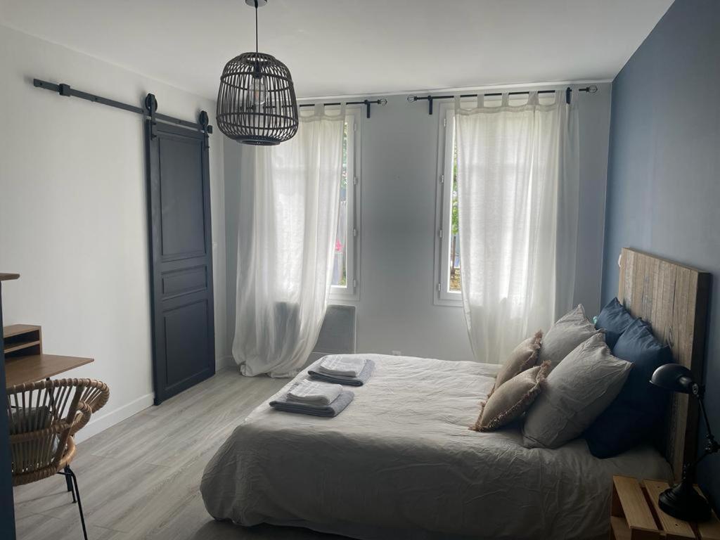 Villa Charmante Echoppe En Pierre Proche Gare à Libourne Extérieur photo