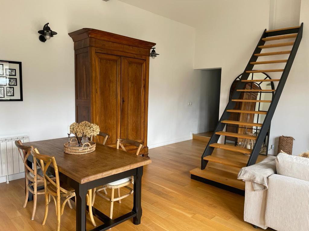 Villa Charmante Echoppe En Pierre Proche Gare à Libourne Extérieur photo
