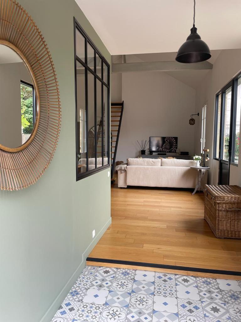 Villa Charmante Echoppe En Pierre Proche Gare à Libourne Extérieur photo